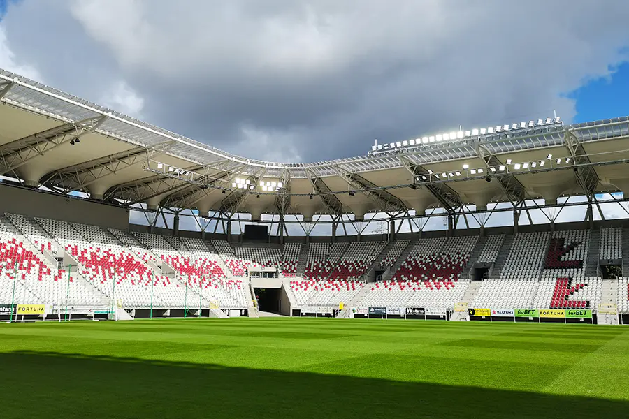 FL18 في بولندا